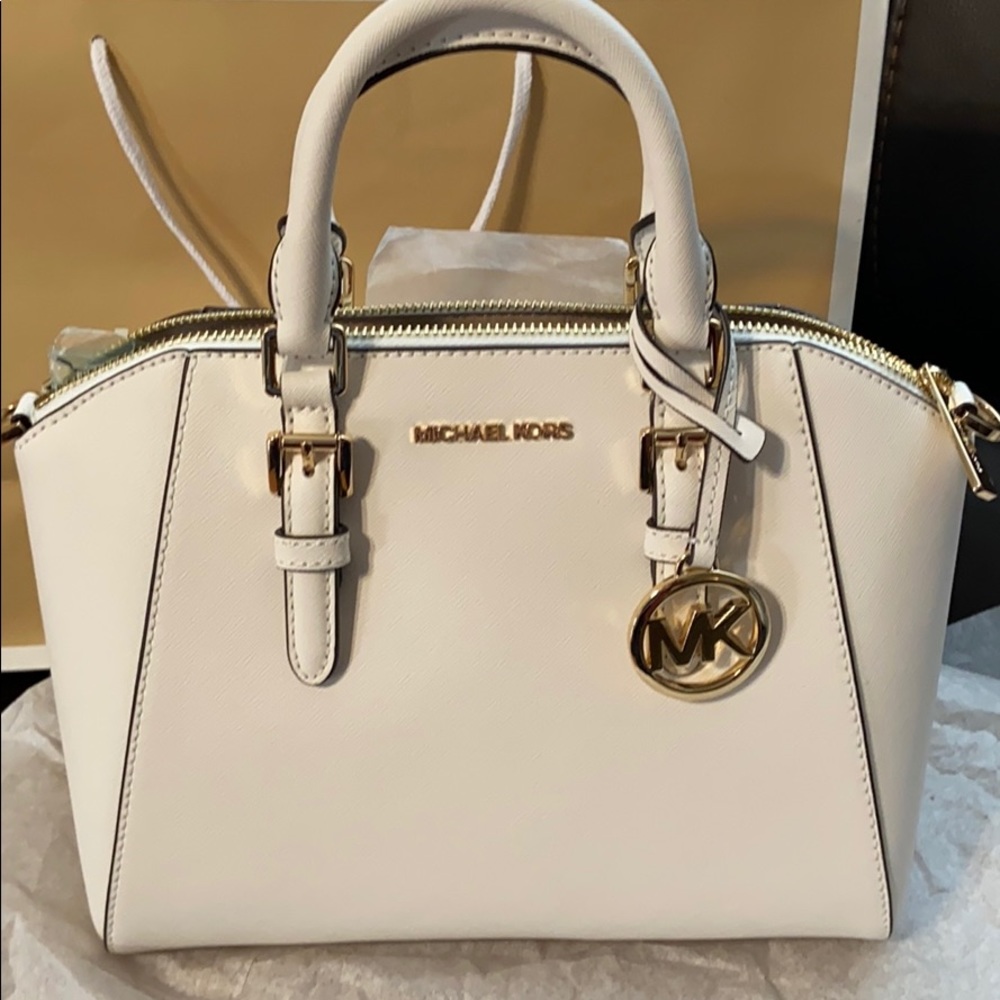 SOLD.       White Michael Kors Crossbody Bag/Purse